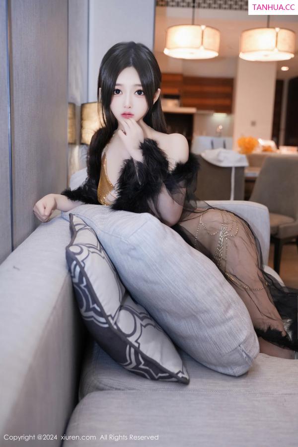   [XiuRen]高清写真图 2024.06.12 No.8686 奶茶味的包子 美腿性感第53张图片